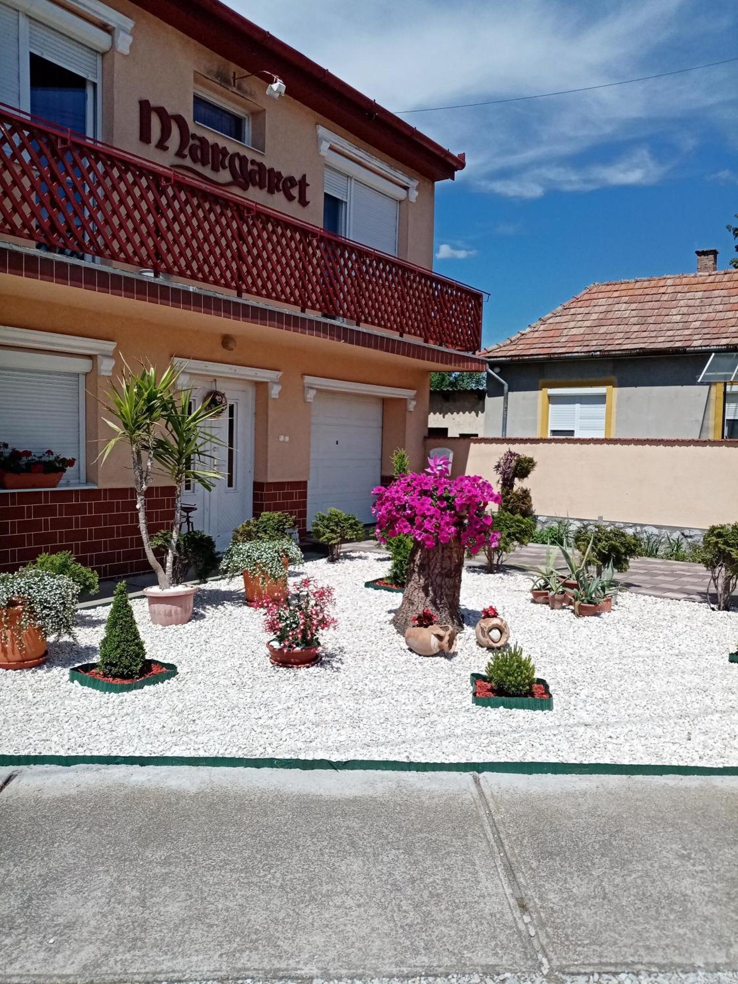 Margaret Apartman เอ็กแกร์ซาโลก ภายนอก รูปภาพ